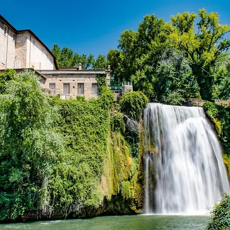 Wonderfalls Cascate Del Liri Bed and breakfast Isola di Liri